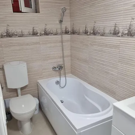 2 La Curte Cu Foisor Apartment